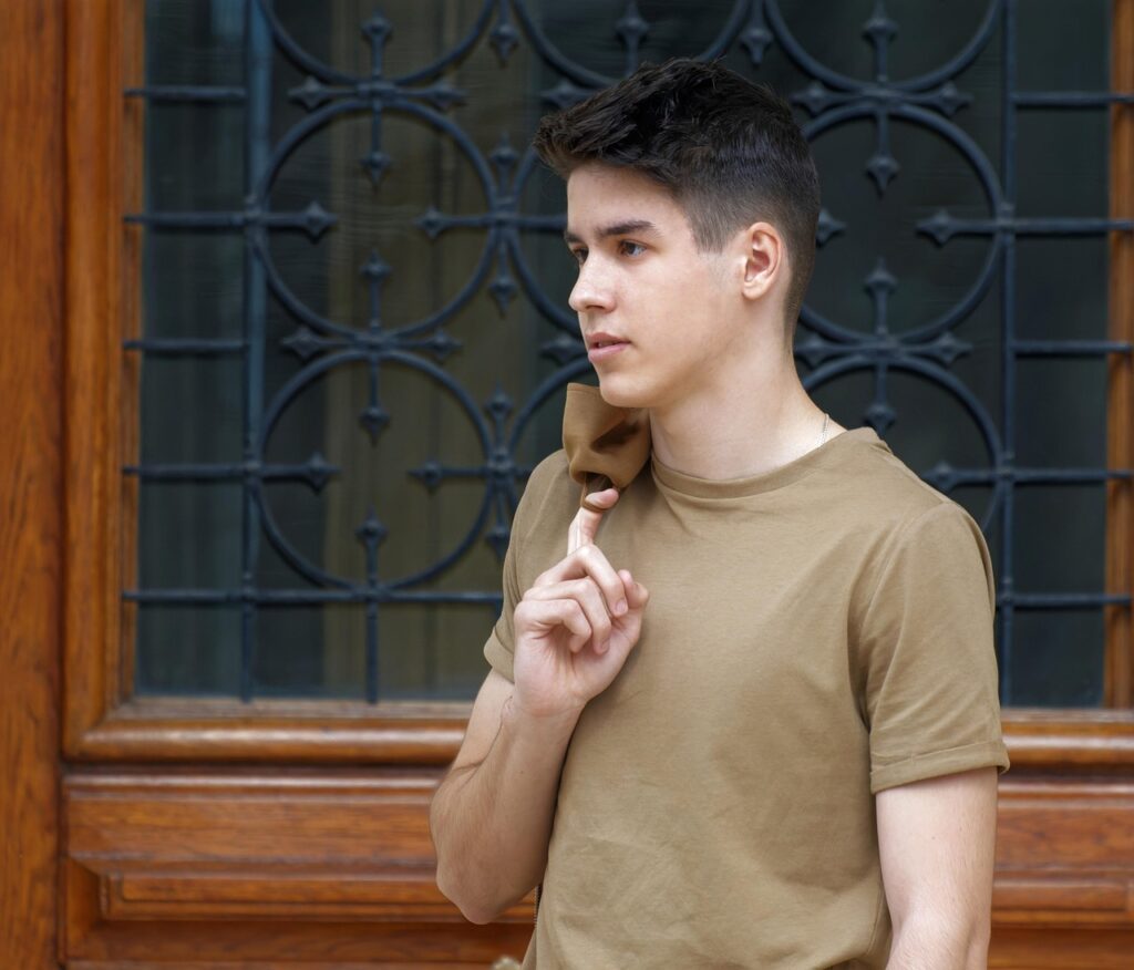 受け身　シャイ　男性